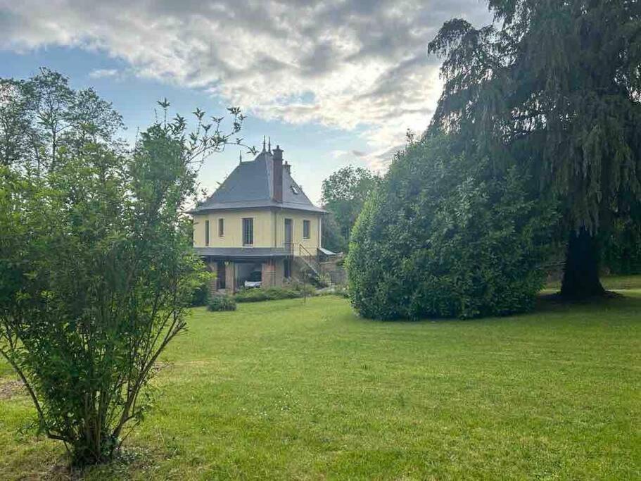 Maison Independante La Quietas Sur Les Hauteurs De Sedan Exterior foto