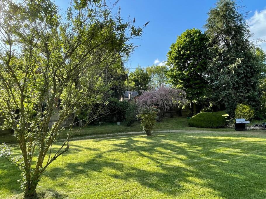 Maison Independante La Quietas Sur Les Hauteurs De Sedan Exterior foto